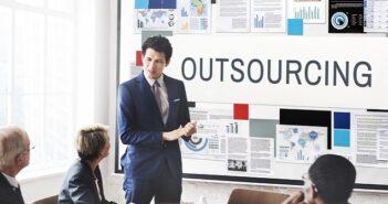 Outsourcing als Erfolgskonzept: Welche Vorteile versprechen sich Unternehmen?