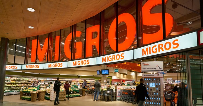 Crowdsourcing kennt prominente Beispiele. 50 Produktinnovationen bei Migros gehen auf die Crowd zurück. (Foto: shutterstock - Sorbis)