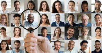 Recruiting vs. Headhunter: Wo sind die Unterschiede? ( Lizenzdoku: Shutterstock-fizkes)