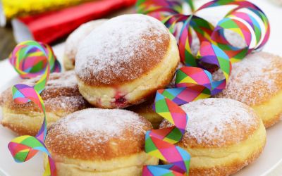 Die dunkle Seite des Faschings: Gesundheitsrisiken durch Kreppel, Krapfen, Berliner und Fasnetsküchle. (Foto: AdobeStock - photocrew 101920887)