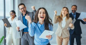 Sachbezüge: Echte steuerfreie Benefits für Mitarbeiter ( Foto: Adobe Stock-Dragana Gordic)