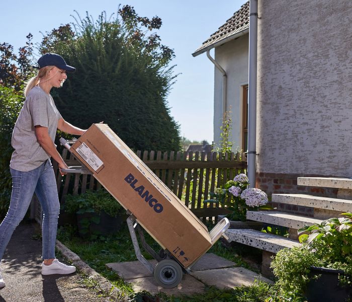 Mit der EXPRESSO Sackkarre transportieren Sie seit 70 Jahren problemlos schwere Lasten wie Kartonagen, Getränkekisten und Fässer in Ihrer Lieferkette. (Foto: EXPRESSO)