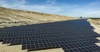 RWE nimmt neuen Solarpark mit Batteriespeicher in Betrieb (Foto: RWE.)