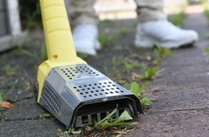 Effektive Unkrautbekämpfung: Elektrischer Entferner ohne Chemie, sicher, präzise, (Foto: TÜV SÜD AG)