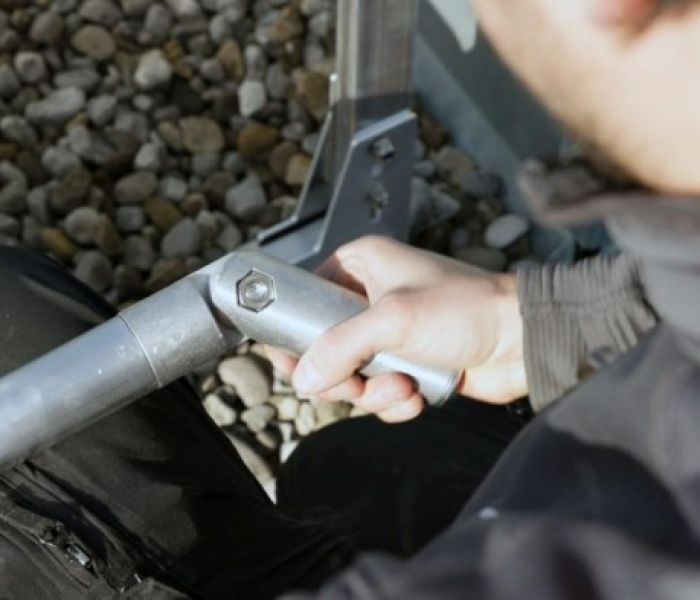 Das HYGHTS-Geländersystem in der Praxis (Foto: HYMER-Leichtmetallbau GmbH & Co. KG)