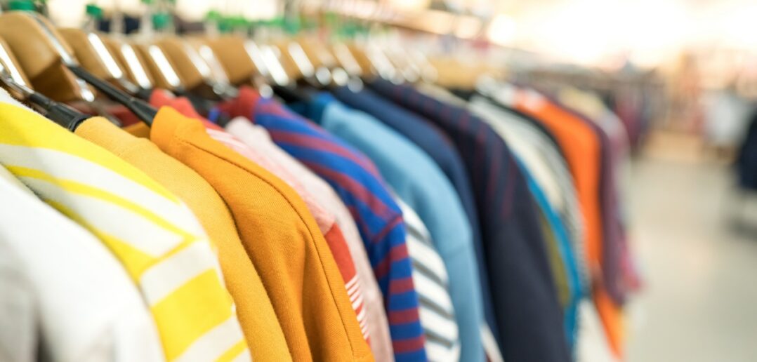 Einfluss auf die Kundenzufriedenheit durch passende Konfektionsgrößen und Lagerbestände (Foto: AdobeStock - Iryna Mylinska - 508007380)